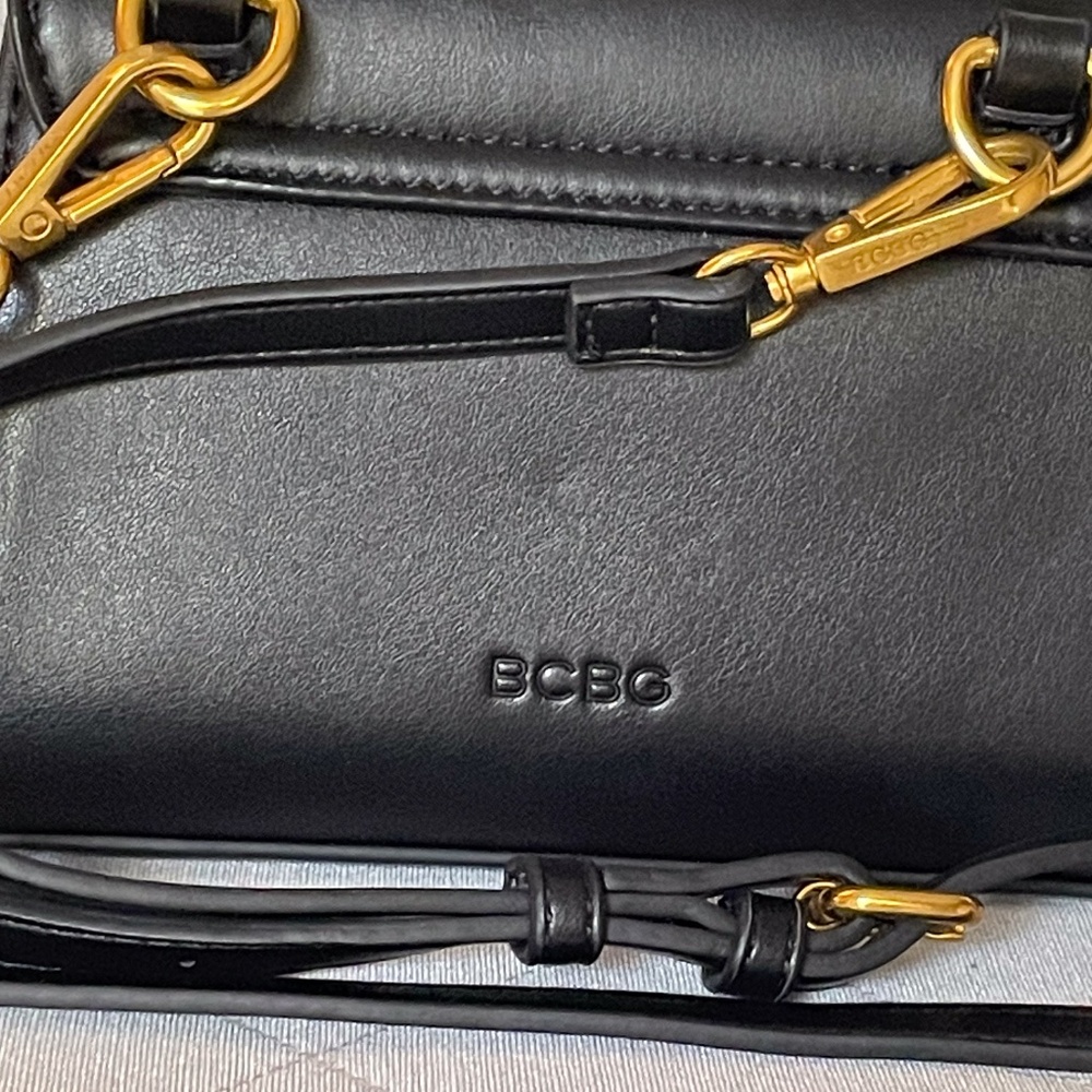 BCBG Top Handle Cross Body Bag - Vegan Leather - New Condition - Picture 5 of 12